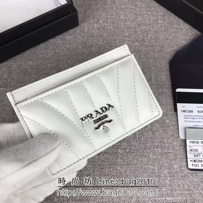 PRADA普拉達 專櫃最新款式 頂級原單納帕牛皮 三層信用卡夾 1MC208 DD1709